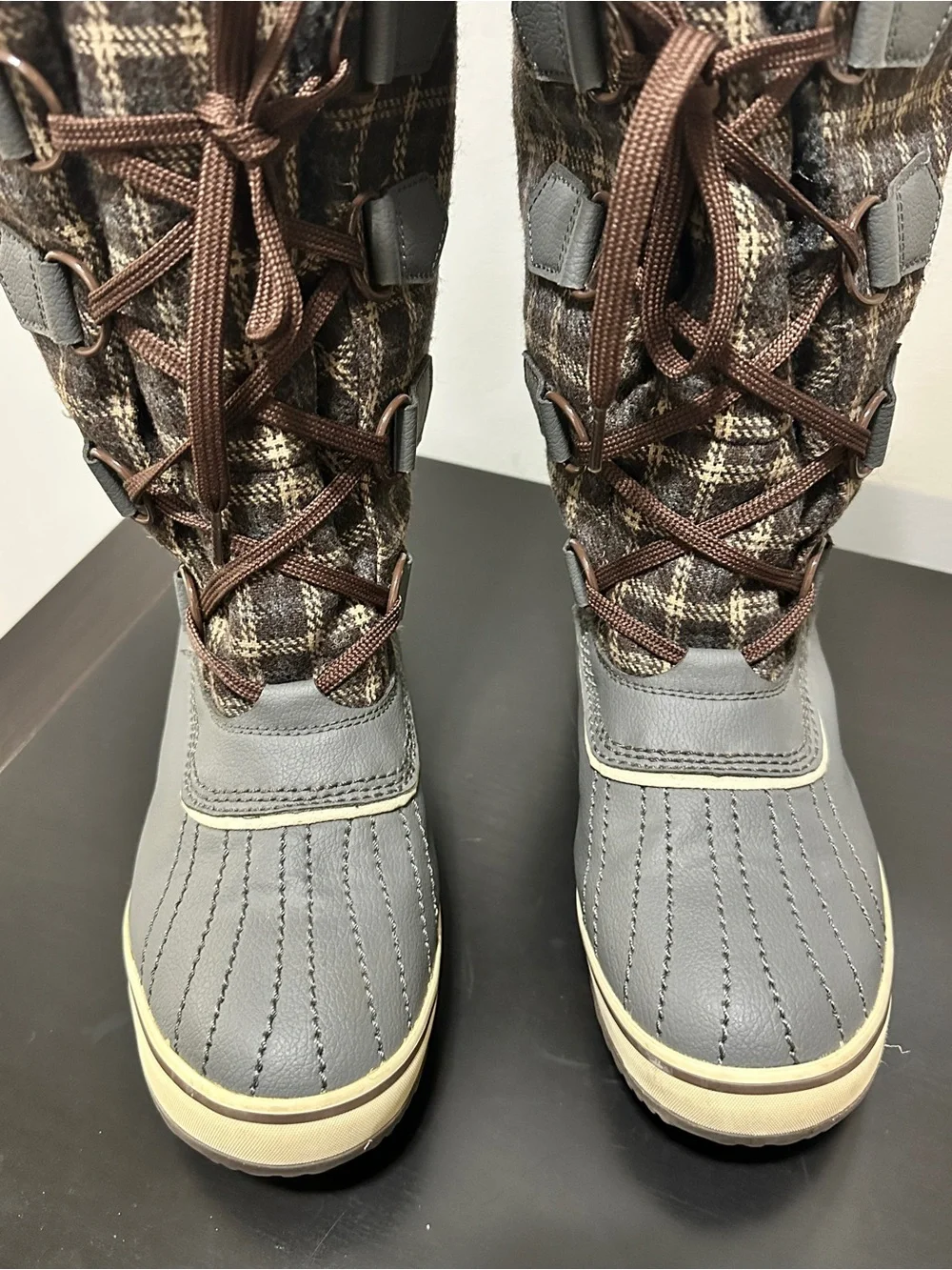 Skechers Highlanders-Klondike Sz 8.5 Tall  Plaid Duck Thinsulate Lined Boots